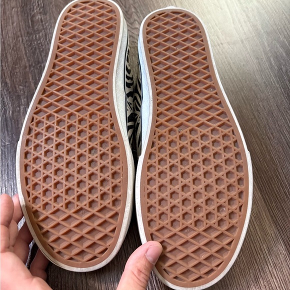 Zebra Women’s Vans – Size 9 - Picture 8 of 8